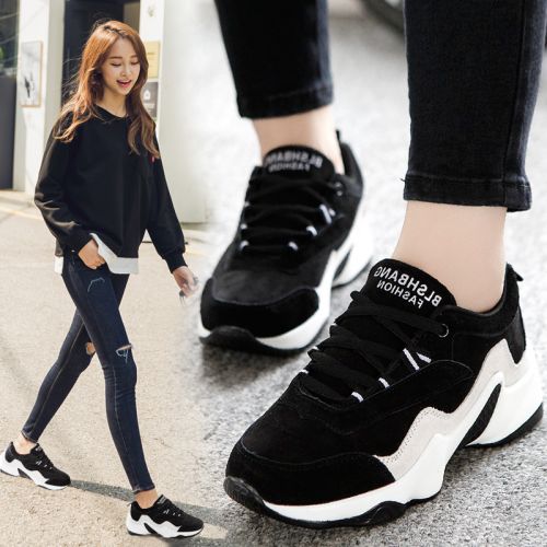 Chaussures de printemps femme en vache, Nubuck, ronde ouverture profonde, avec lacets - semelle caoutchouc 