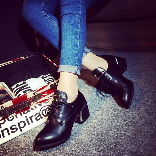 Chaussures de printemps femme en PU pointu - Retro semelle caoutchouc Ref 998660