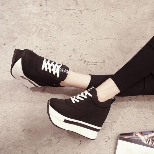 Chaussures de printemps femme en tissu ronde avec lacets - semelle polyuréthane Ref 999425