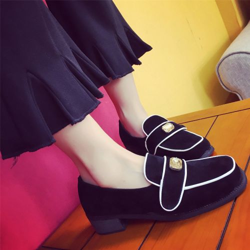 Chaussures de printemps femme en vache, Nubuck, ronde avec perles - collège semelle caoutchouc Ref 999485