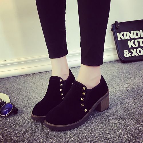 Chaussures de printemps femme dont première couche peau porc ronde rivet, - semelle TPR Ref 999559