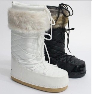 Chaussures de ski en cuir vache fendu MOON BOOT - Ref 1067396