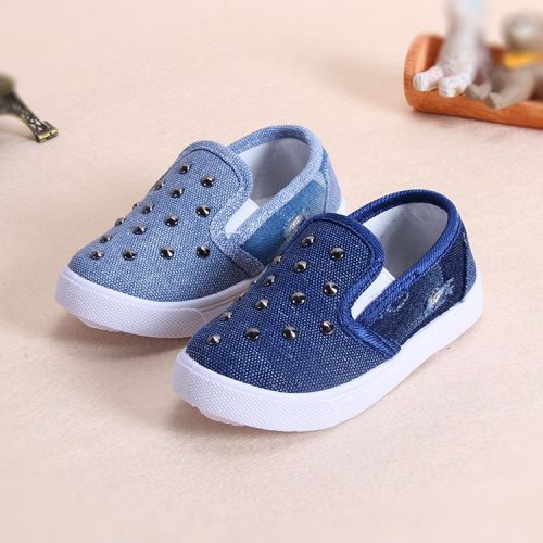 Chaussures de tennis enfants en toile rivet pour printemps - semelle plastique Ref 1023536