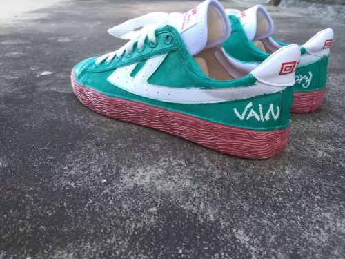 Chaussures de tennis homme jeunesse, 18-40 ans, WARRIOR pour printemps - tendance des jeunes semelle caoutchouc Ref 9