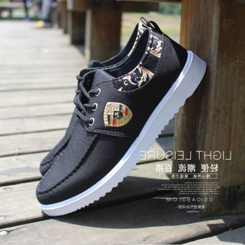 Chaussures de tennis homme jeunesse, 18-40 ans, pour été - semelle caoutchouc Ref 972651