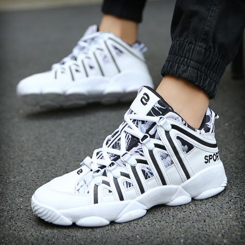 Chaussures de tennis homme jeunesse, 18-40 ans, pour été - tendance des jeunes semelle caoutchouc Ref 974952