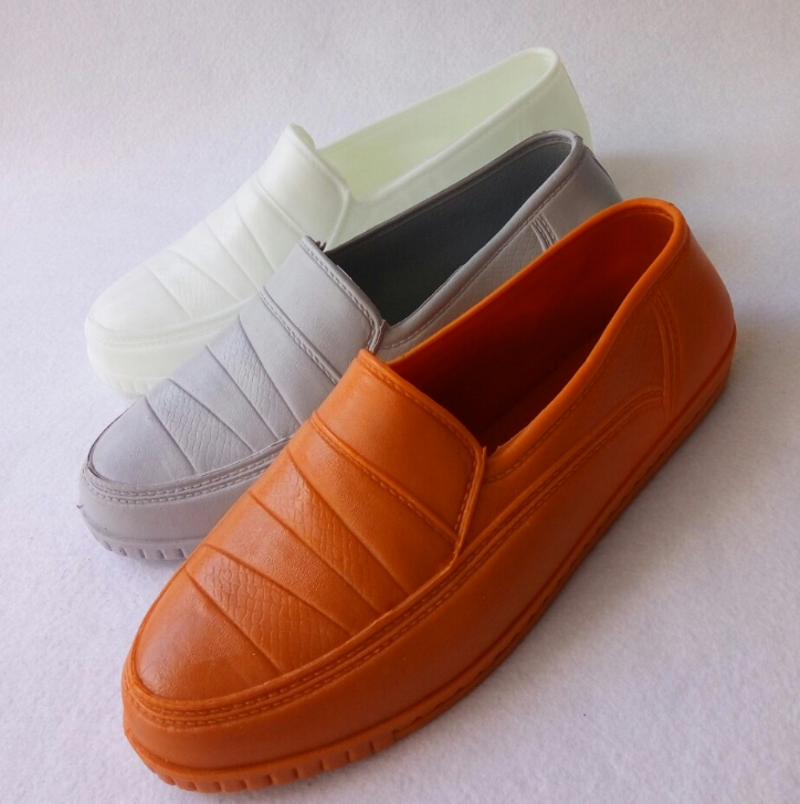 Chaussures en caoutchouc Moyen-âge - Ref 941119