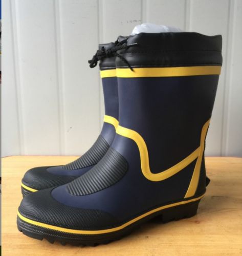 Chaussures en caoutchouc Moyen-âge - Ref 941318
