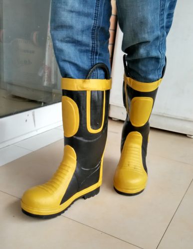 Chaussures en caoutchouc jeunesse, 18-40 ans et Moyen-âge - Ref 941749