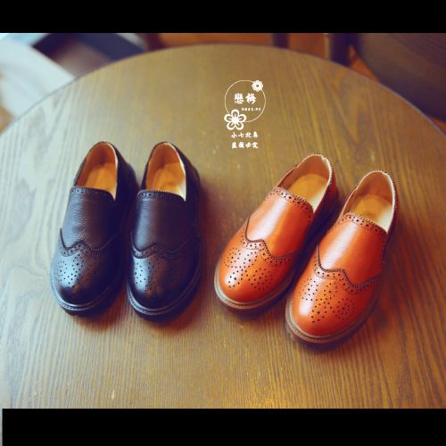 Chaussures enfants en cuir ronde creux - semelle caoutchouc naturel Ref 1029243