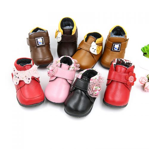 Chaussures hiver enfant en peau de mouton ronde coutures cuir pour - semelle caoutchouc Ref 1043409