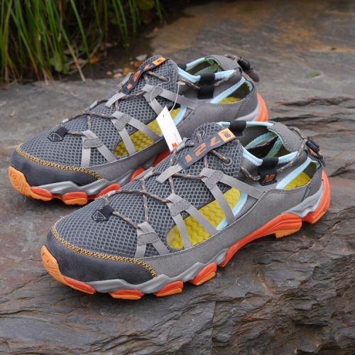 Chaussures sports nautiques en engrener - Ref 1060261