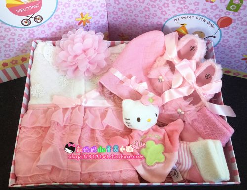 Coffret cadeau pour bébé - Vêtements + Chaussures Accessoires AAA Ref 1950445