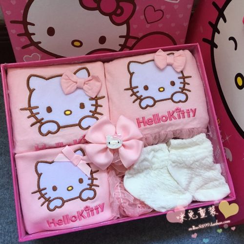 Coffret cadeau pour bébé - Vêtements + Accessoires Ref 1950606