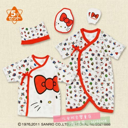 Coffret cadeau pour bébé - Vêtements + Accessoires hellokitty Ref 1951046