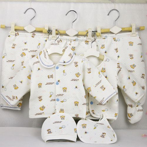 Coffret cadeau pour bébé - vêtements Ref 1951260