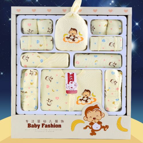 Coffret cadeau pour bébé - Vêtements + Fournitures DW1023 Ref 1951692