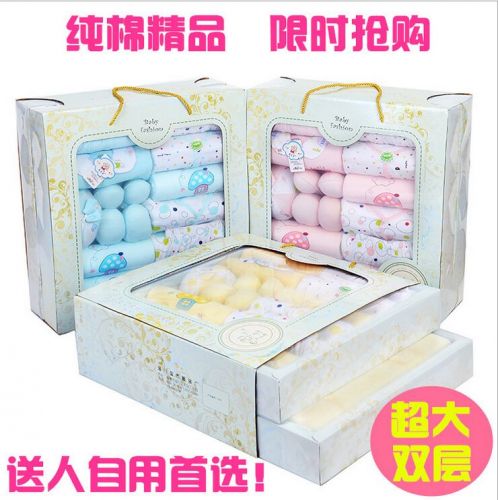 Coffret cadeau pour bébé - Vêtements + Accessoires Ref 1951799