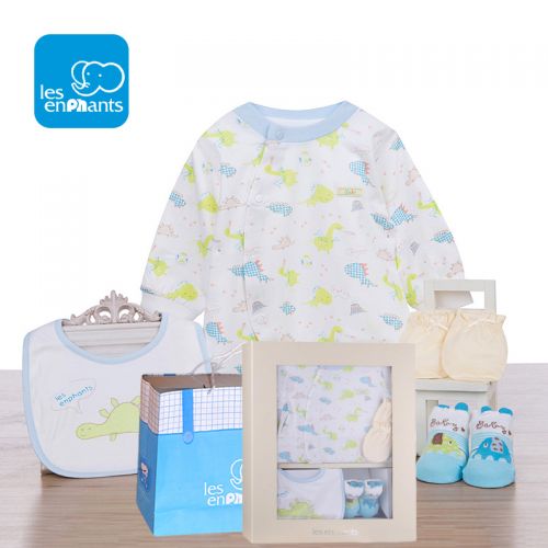 Coffret cadeau pour bébé - Vêtements + Fournitures LES ENPHANTS Ref 1952258