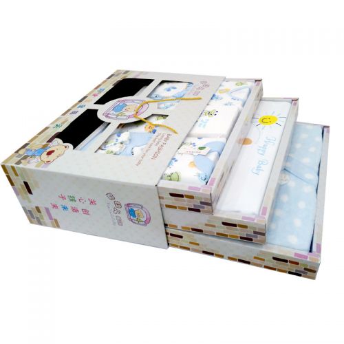 Coffret cadeau pour bébé - Vêtements + Accessoires Ref 1953146