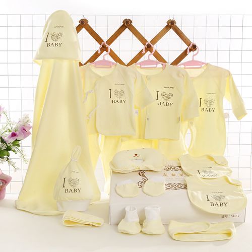 Coffret cadeau pour bébé - Vêtements + Chaussures accessoires Ref 1954315