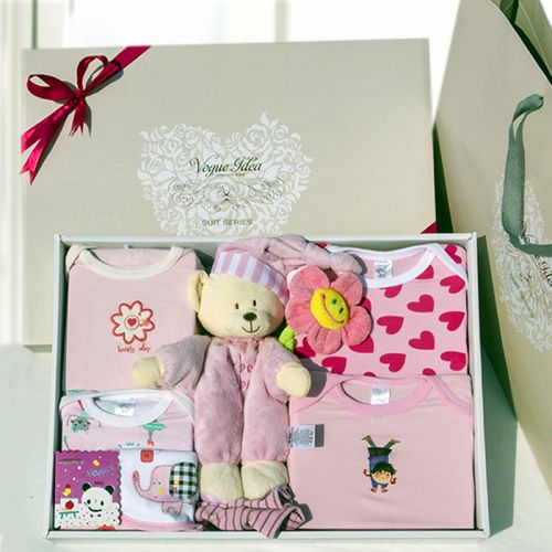 Coffret cadeau pour bébé - Vêtements + Accessoires Ref 1954550