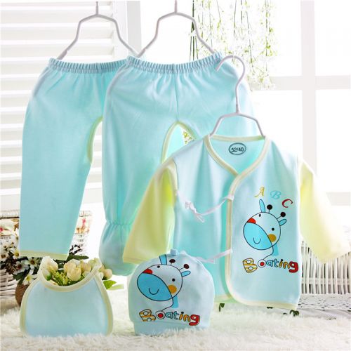 Coffret cadeau pour bébé - Kit d'accessoires Y0003 Ref 1955336
