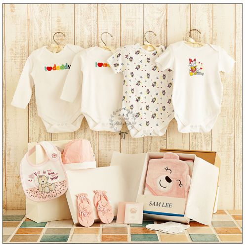 Coffret cadeau pour bébé - vêtements SAMLEE Ref 1955984