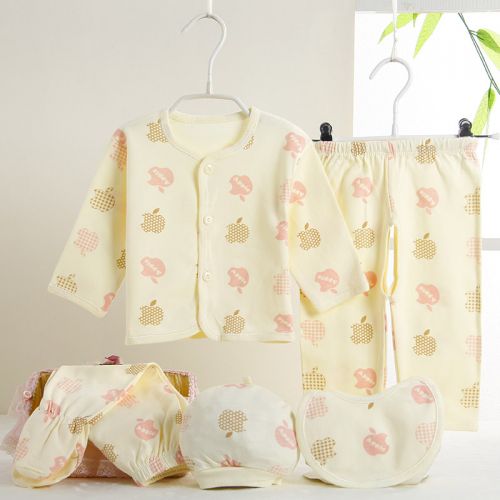 Coffret cadeau pour bébé - Vêtements + Accessoires Ref 1956027