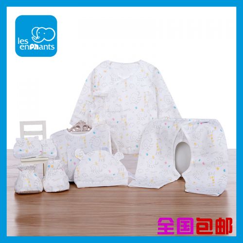 Coffret cadeau pour bébé - Vêtements + Accessoires LES ENPHANTS Ref 1956461