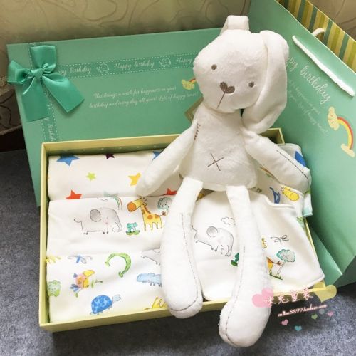 Coffret cadeau pour bébé - Vêtements + Fournitures Ref 1956548
