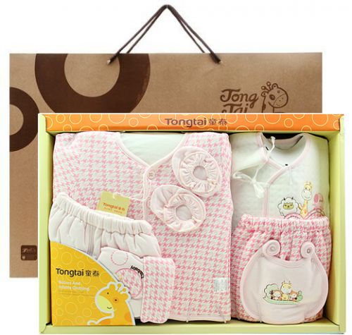 Coffret cadeau pour bébé - Vêtements + Accessoires Ref 1956935