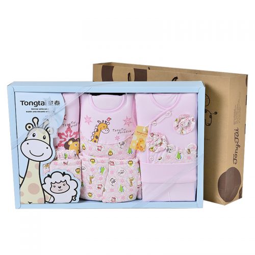 Coffret cadeau pour bébé - Vêtements + Fournitures Ref 1957296