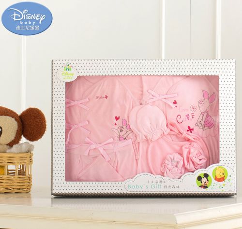 Coffret cadeau pour bébé - Vêtements + Accessoires DISNEY Ref 1957920