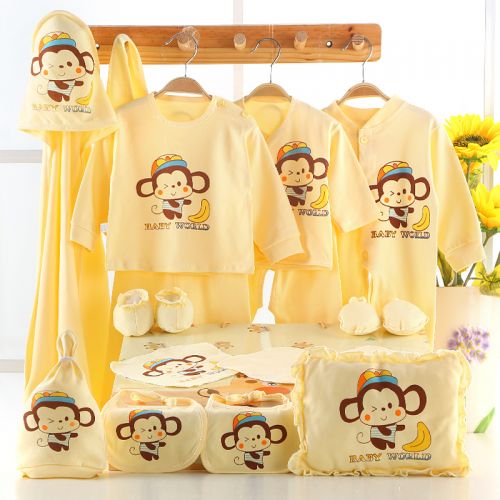 Coffret cadeau pour bébé - Vêtements + Chaussures Accessoires H106 Ref 1959346