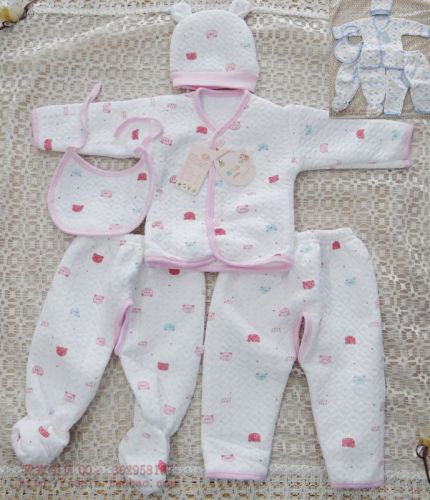 Coffret cadeau pour bébé - Vêtements + Accessoires y en coton Ref 1959963