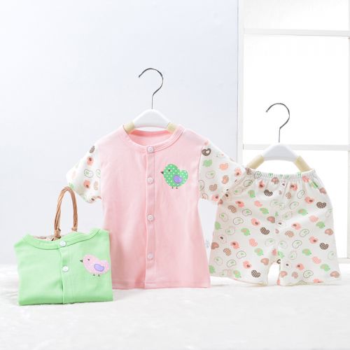 Coffret cadeau pour bébé - Kit d'accessoires Ref 1959970