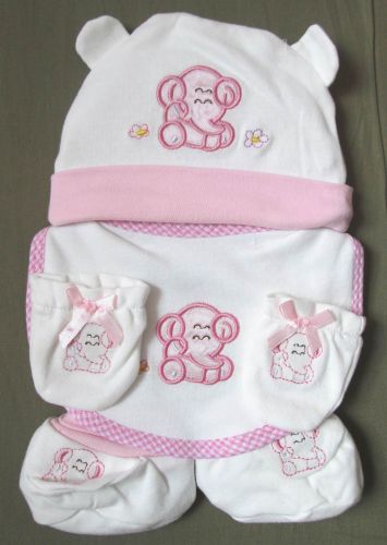 Coffret cadeau pour bébé - Vêtements + Chaussures Ref 1960011