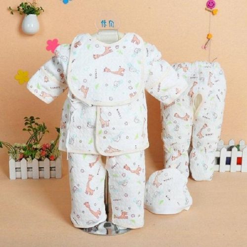 Coffret cadeau pour bébé - Vêtements + Accessoires Ref 1960871