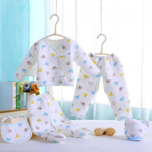 Coffret cadeau pour bébé - Kit d'accessoires Ref 1961012