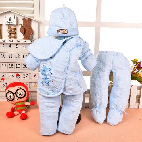 Coffret cadeau pour bébé - Vêtements + Accessoires Ref 1963893