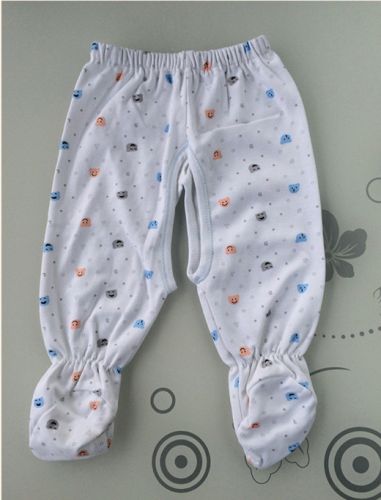 Coffret cadeau pour bébé - Vêtements + Fournitures fd1 Ref 1964457