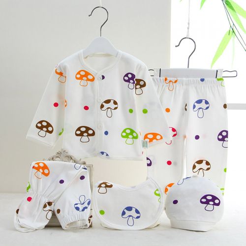 Coffret cadeau pour bébé - Vêtements + Accessoires Ref 1965460