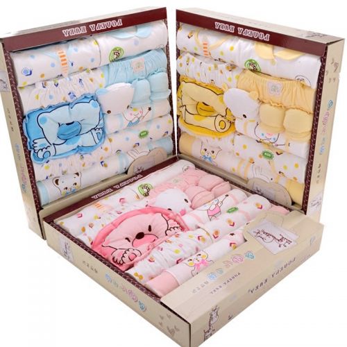 Coffret cadeau pour bébé - Vêtements + Accessoires BABYTUMON Voir la description Ref 1965509