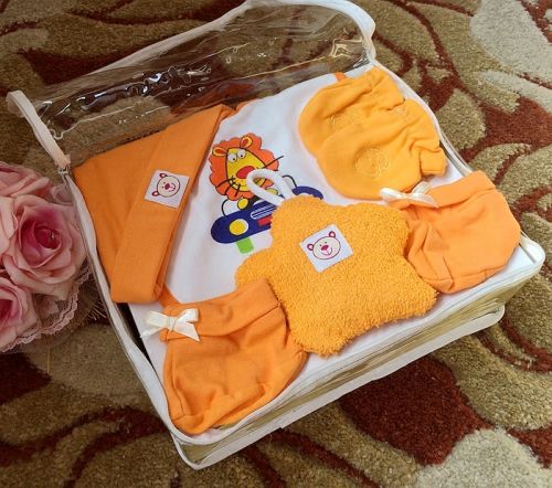 Coffret cadeau pour bébé - Kit d'accessoires Ref 1965912