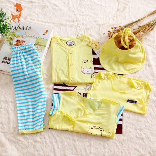 Coffret cadeau pour bébé - Vêtements + Accessoires 7aa Ref 1966154