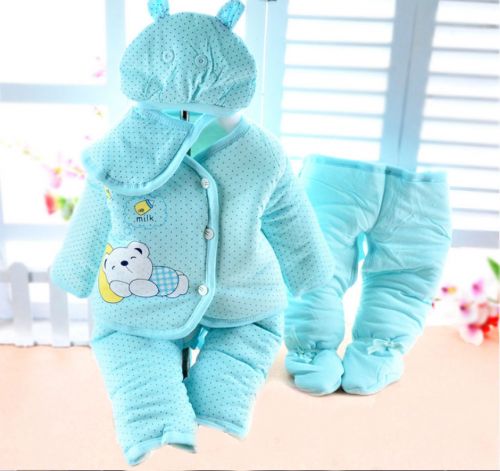 Coffret cadeau pour bébé - Vêtements + Fournitures Ref 1966224