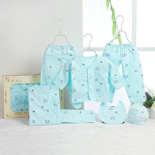 Coffret cadeau pour bébé - Vêtements + Accessoires Ref 1966263