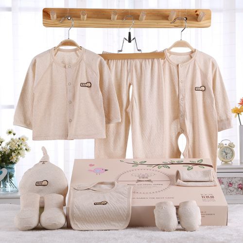 Coffret cadeau pour bébé - Vêtements + Chaussures accessoires cf8518 coton coloré Ref 1974796