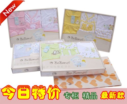 Coffret cadeau pour bébé - Vêtements + Chaussures Accessoires BOBOMOF Ref 1974819